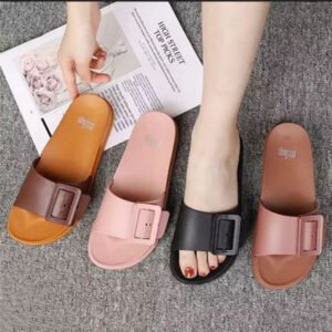Casual Slippers for Everyday Comfort and Easy Style